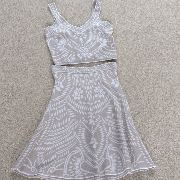 Express 2 piece sweater top & skirt set - Picture 2 of 5